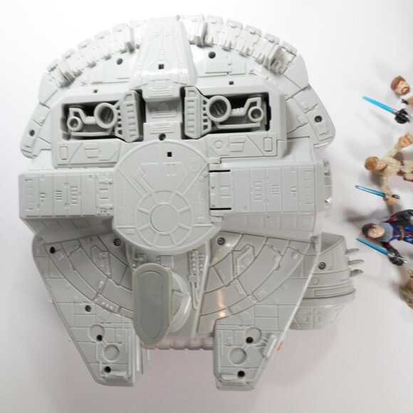 Playskool Star Wars Galactic Heroes Millennium Falcon 3" Action Figures Playset - Picture 7 of 10
